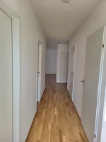 Gang vom Vorzimmer zum Wohnzimmer