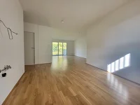 Wohnzimmer mit Küchenbereich