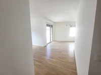 Blick vom Vorraum in Richtung Wohnzimmer Top 2