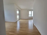 Blick vom Vorraum in Wohnküchenbereich Top 2