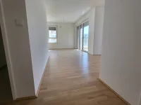 Blick aus Vorraum in Wohnküche Top 5