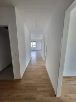 Gang vom Vorraum ins Wohnzimmer