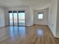 Wohnzimmer mit Küchenbereich