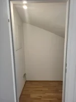 Abstellraum unter Treppe