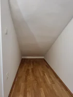 Abstellraum unter Treppe