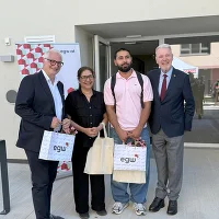 feierliche Übergabe