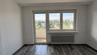 Vorschaubild des Objekts „3-Zimmer-Wohnung mit Loggia, Top 9“