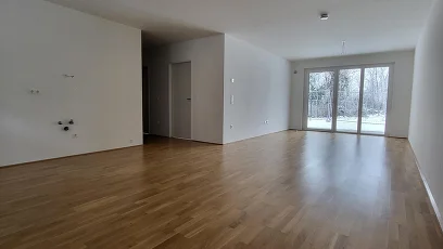 Vorschaubild des Objekts „ERSTBEZUG! 3-Zimmer-Wohnung mit Terrasse und Garten, Top 5“